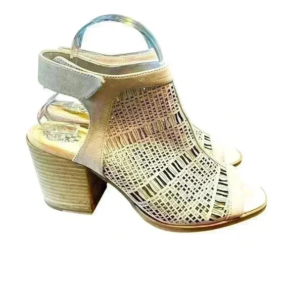 Vince Camuto Shoes - Vince Camuto Keannie Beige Laser Cutout
Leather adjustable Heel Sandals Size 8